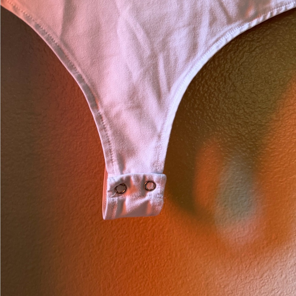 Reoria White One Piece Bodysuit - Picture 4 of 4